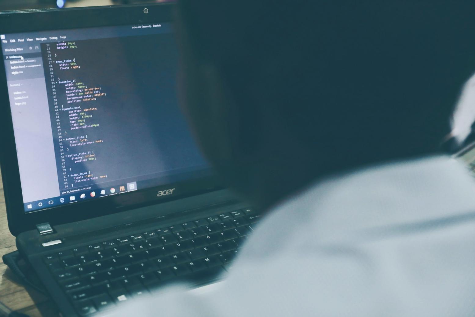 Analiza dokumentów finansowych w środowisku pracy klienta
